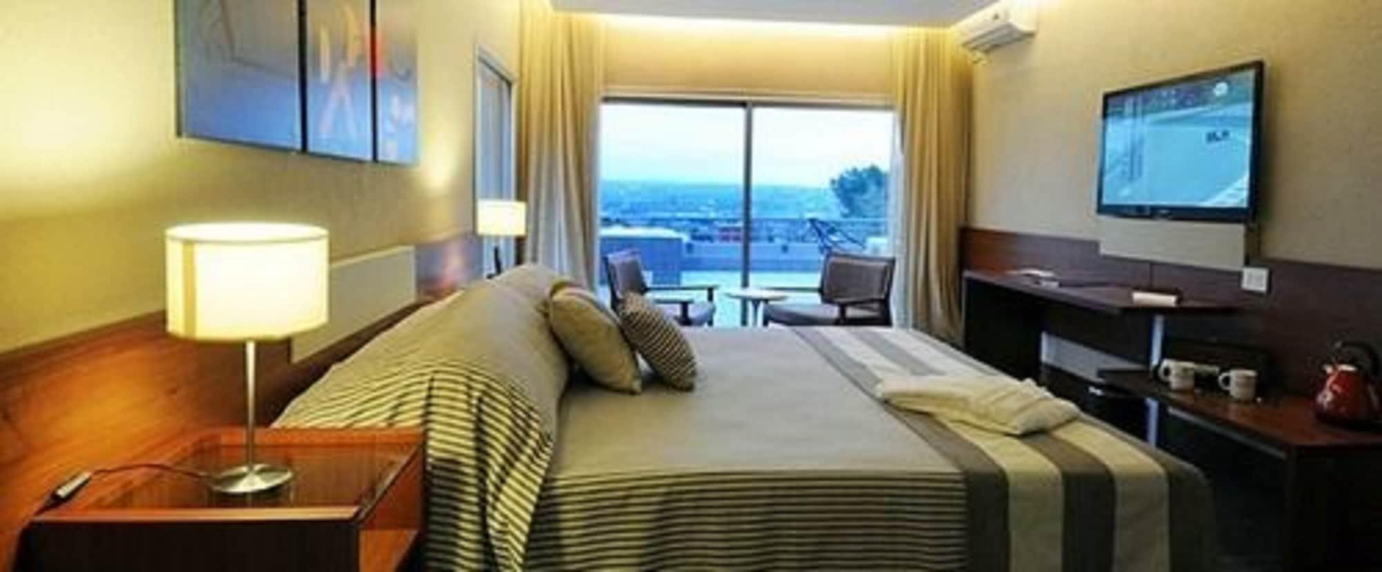 Pinares Panorama Suites, Spa & Convention Center Villa Carlos Paz Exteriér fotografie
